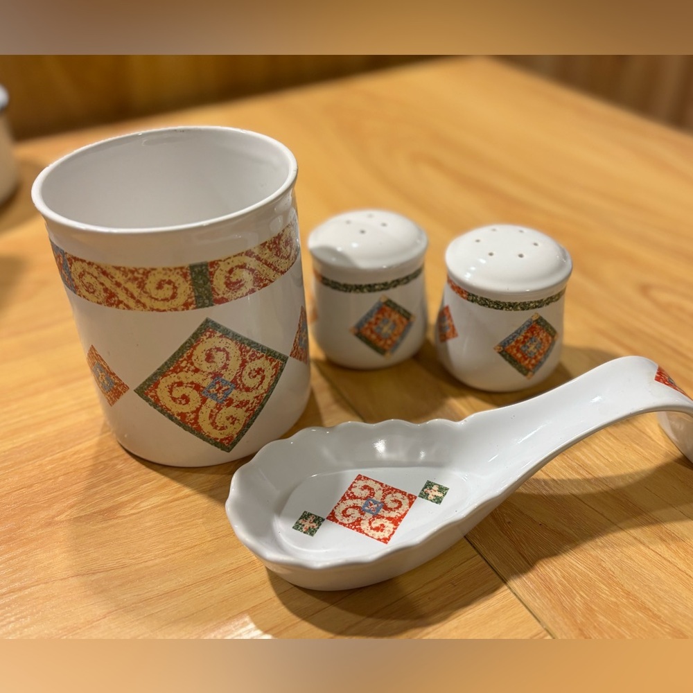 Corelle Sand Art Design 4pc kitchen set